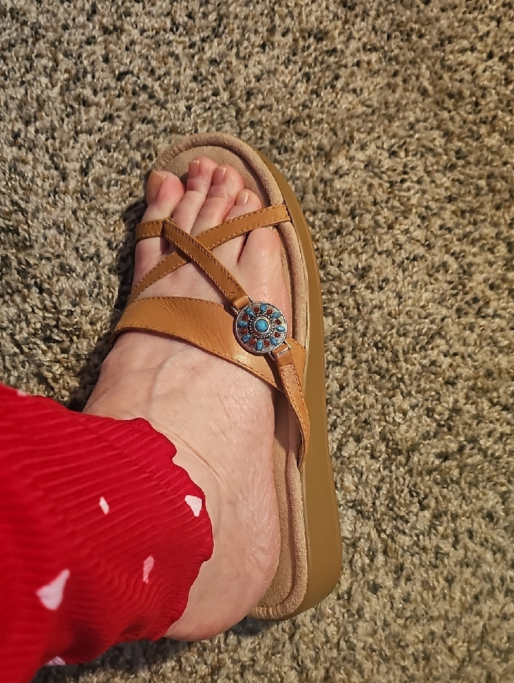 Slides Sandal By Minnetonka Size 10 Tan Leather Faux Turquoise Coral Emblem.